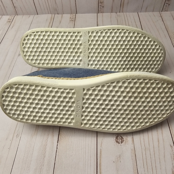 Vionic Womens Hattie Lace Up Sneakers - Picture 9 of 9